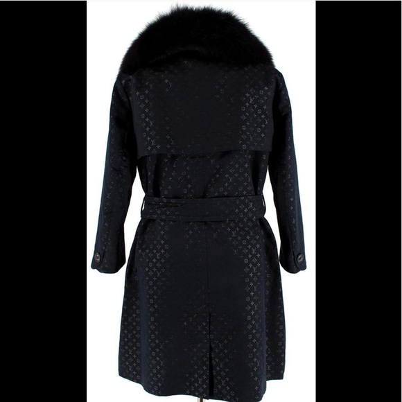 LOUIS VUITTON MONOGRAM TRENCH COAT - Picture 2 of 7